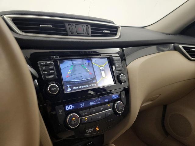 Photo of 2014 Green Nissan Rogue