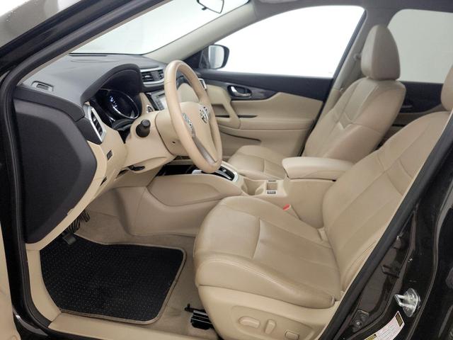 Photo of 2014 Green Nissan Rogue