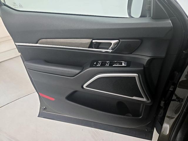 Photo of 2022 Green Kia Telluride