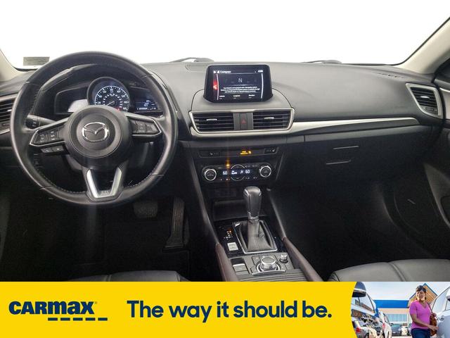 Photo of 2018 Gray Mazda Mazda3