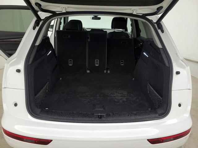 Photo of 2019 White Audi Q5