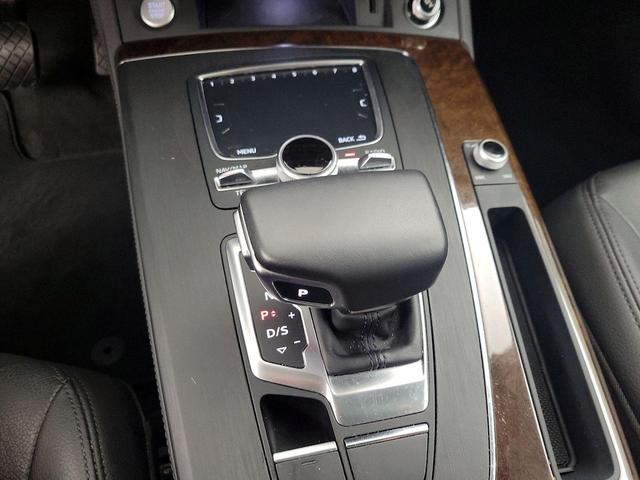 Photo of 2019 White Audi Q5