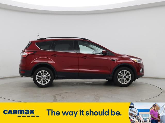 Photo of 2018 Red Ford Escape