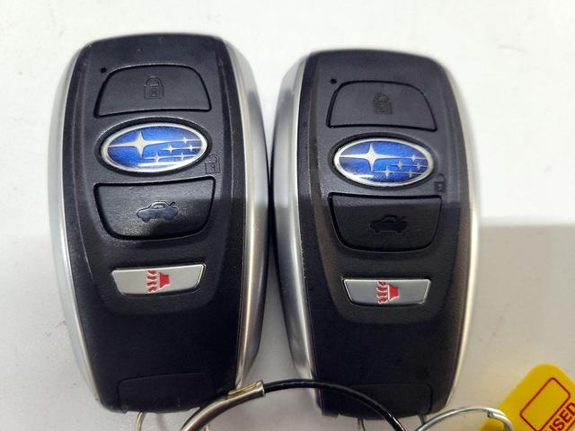 Photo of 2025 Gray Subaru Outback
