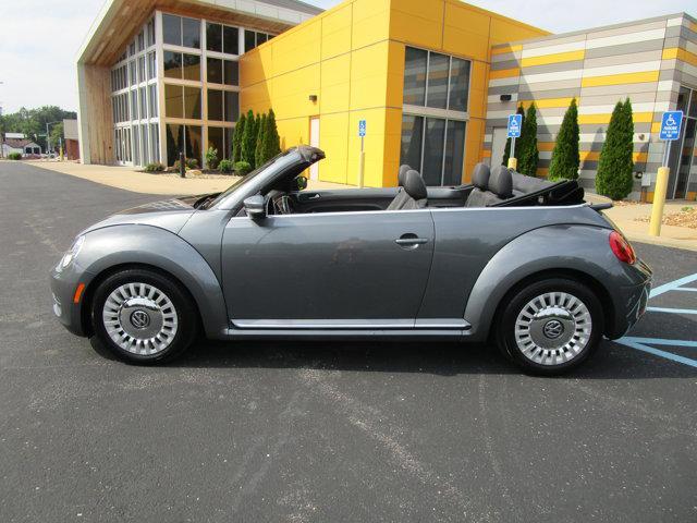 Photo of 2016 Platinum Gray Metallic/Black Roof Volkswagen Beetle