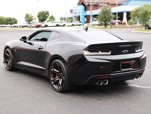 Photo of 2018 Black Chevrolet Camaro