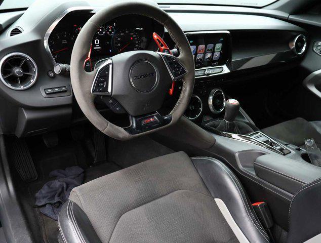 Photo of 2018 Black Chevrolet Camaro