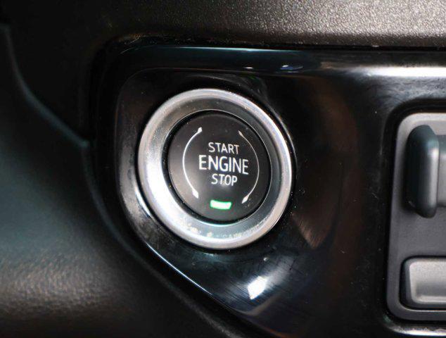 Photo of 2022 Iridescent Pearl Tricoat Chevrolet Silverado 1500