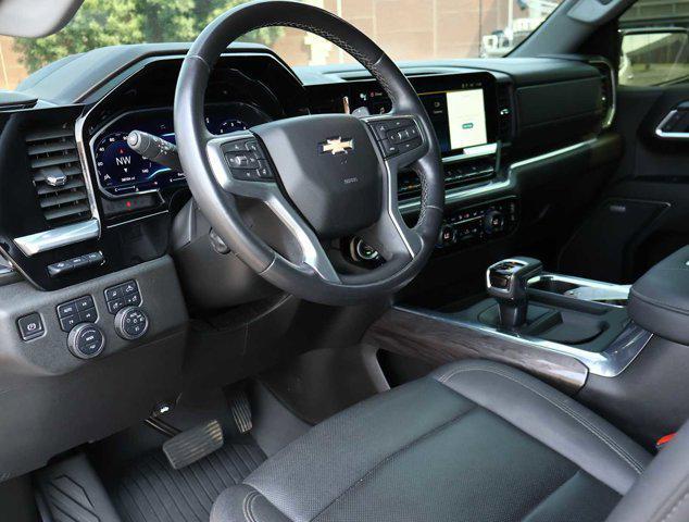 Photo of 2022 Iridescent Pearl Tricoat Chevrolet Silverado 1500