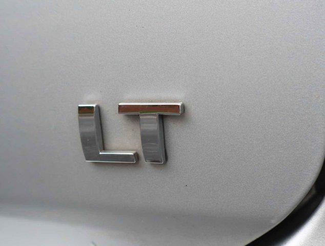 Photo of 2022 Silver Ice Metallic Chevrolet Equinox