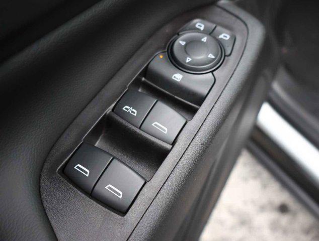 Photo of 2022 Silver Ice Metallic Chevrolet Equinox
