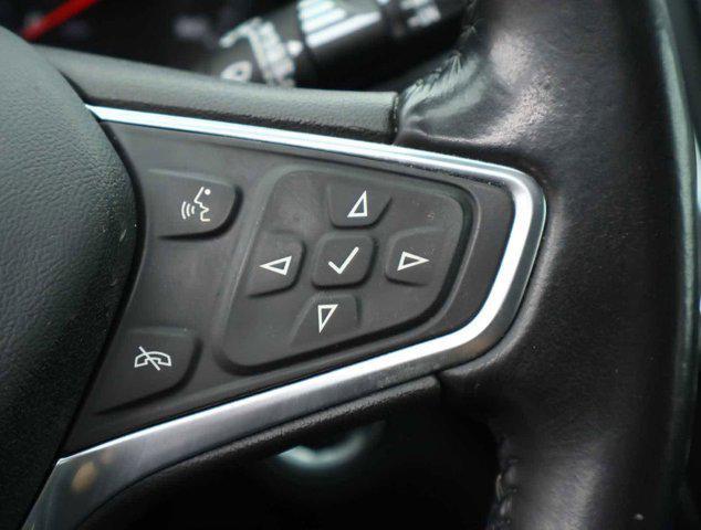 Photo of 2022 Silver Ice Metallic Chevrolet Equinox