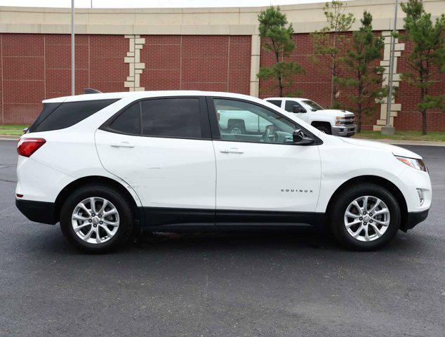 Photo of 2020 Summit White Chevrolet Equinox