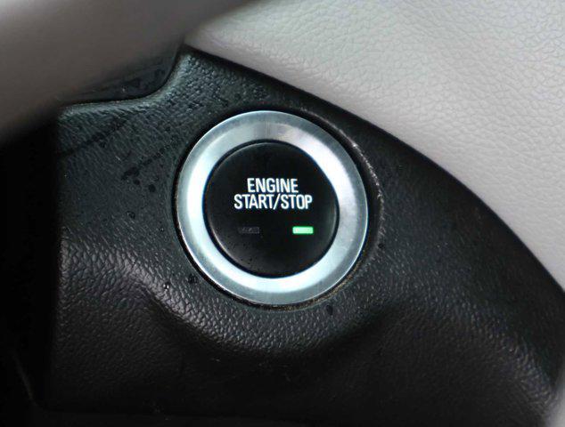 Photo of 2020 Summit White Chevrolet Equinox