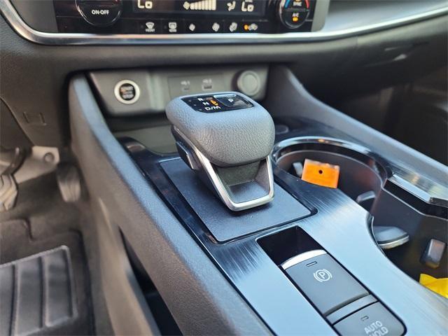 Photo of 2023 Brilliant Silver Metallic Nissan Rogue