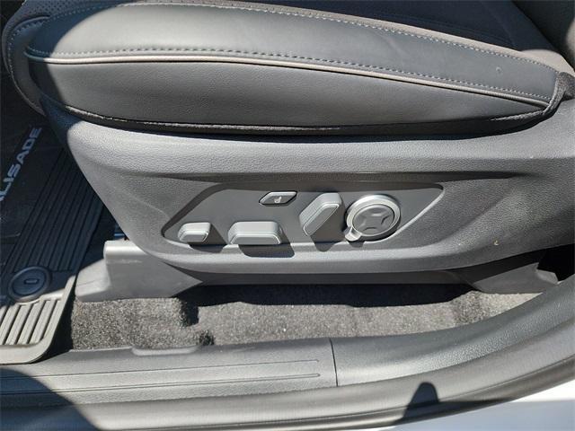 Photo of 2025 Hyper White Hyundai PALISADE