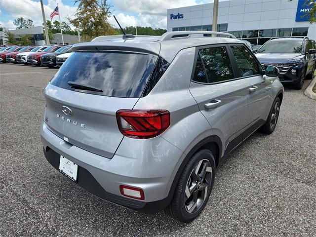 Photo of 2025 Shimmering Silver Hyundai VENUE