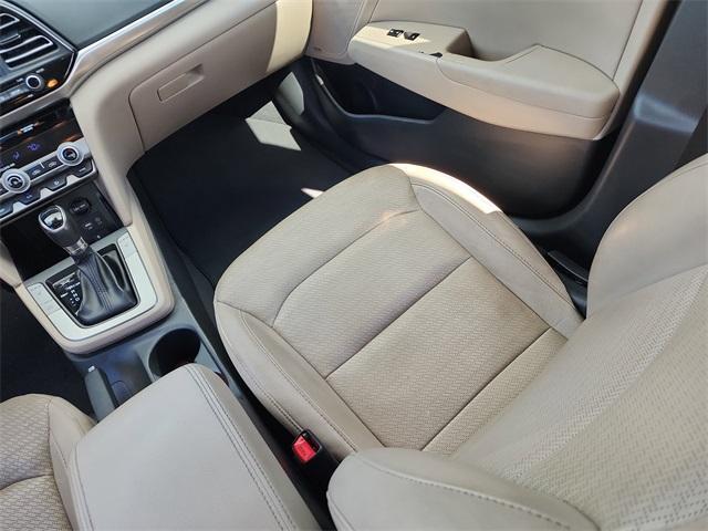 Photo of 2020 Quartz White Pearl Hyundai ELANTRA