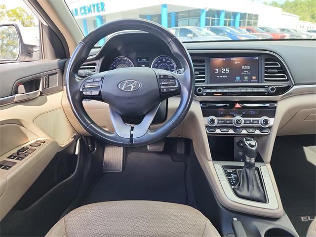 Photo of 2020 Quartz White Pearl Hyundai ELANTRA