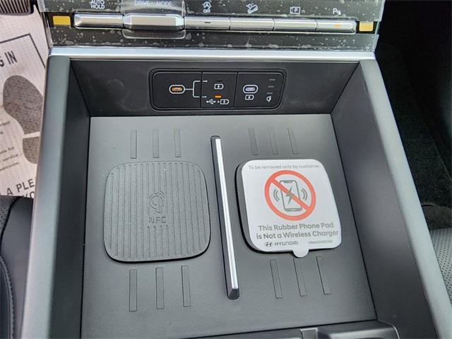 Photo of 2025 Phantom Black Hyundai SANTA FE