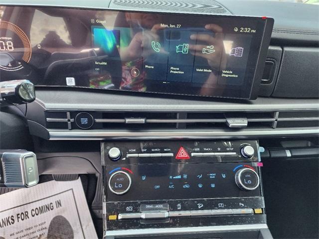 Photo of 2025 Phantom Black Hyundai SANTA FE