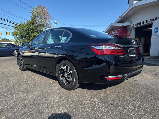 Photo of 2017 Crystal Black Pearl Honda Accord