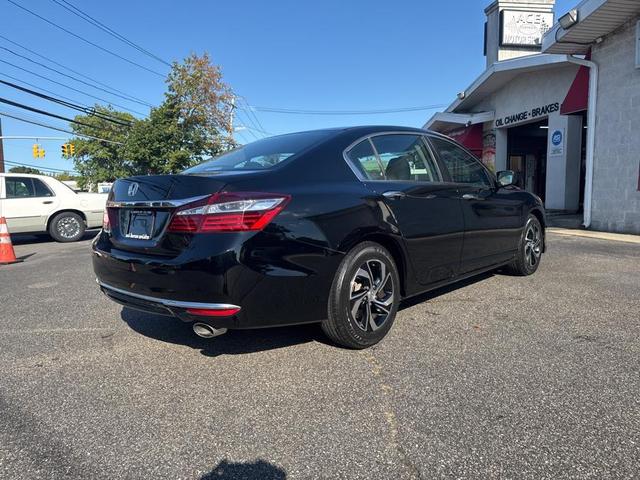 Photo of 2017 Crystal Black Pearl Honda Accord