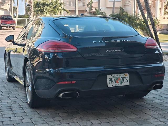 Photo of 2014 Blue Porsche Panamera