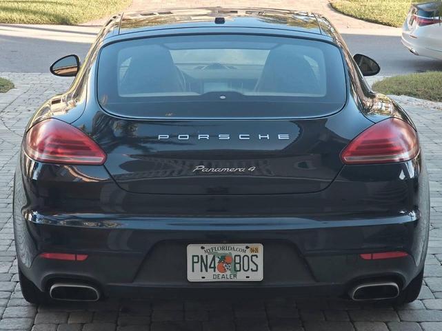 Photo of 2014 Blue Porsche Panamera