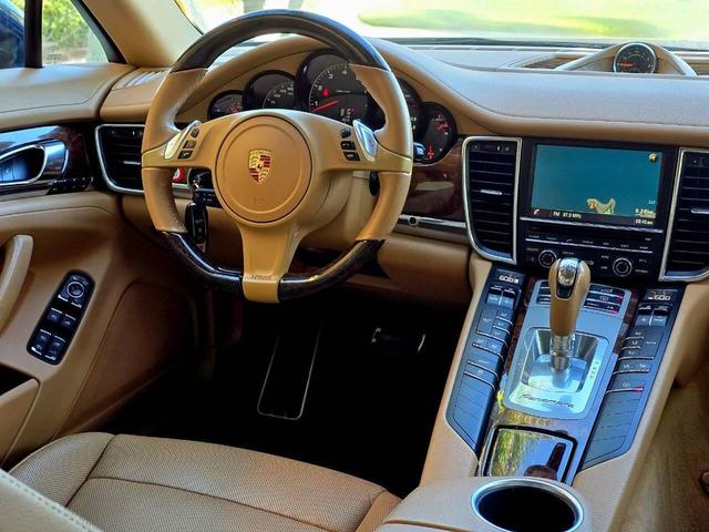 Photo of 2014 Blue Porsche Panamera