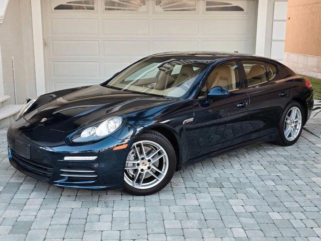 Photo of 2014 Blue Porsche Panamera