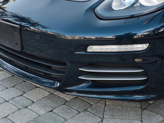 Photo of 2014 Blue Porsche Panamera