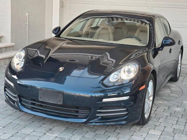 Photo of 2014 Blue Porsche Panamera