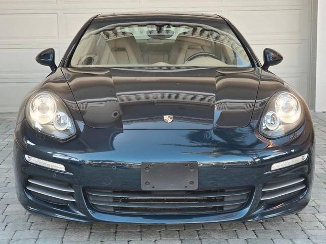 Photo of 2014 Blue Porsche Panamera