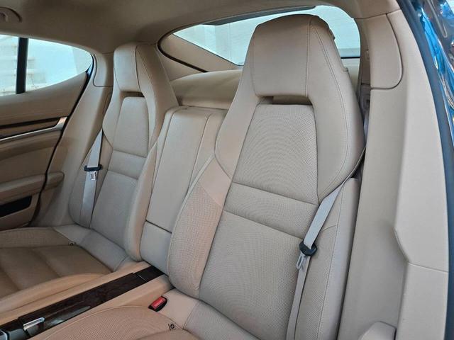 Photo of 2014 Blue Porsche Panamera