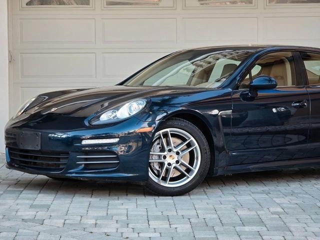 Photo of 2014 Blue Porsche Panamera