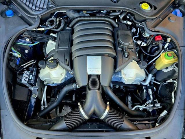 Photo of 2014 Blue Porsche Panamera