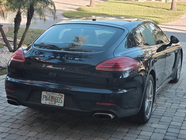 Photo of 2014 Blue Porsche Panamera