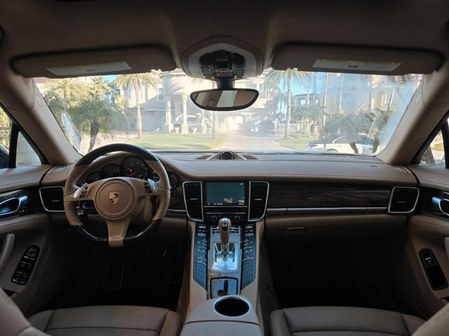 Photo of 2014 Blue Porsche Panamera