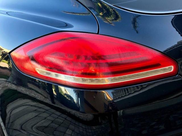 Photo of 2014 Blue Porsche Panamera