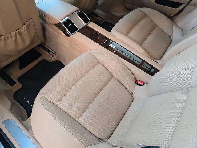 Photo of 2014 Blue Porsche Panamera