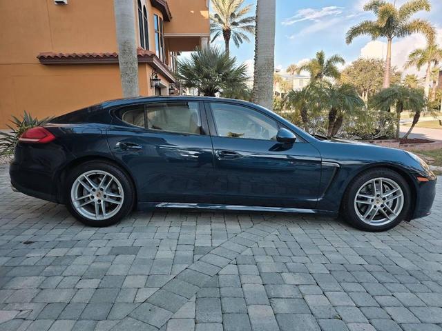 Photo of 2014 Blue Porsche Panamera