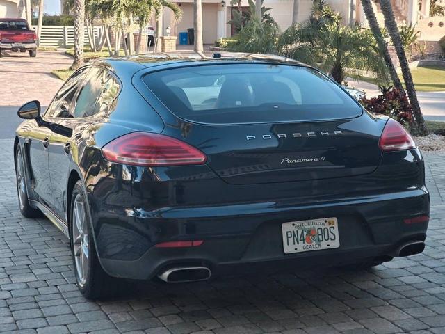 Photo of 2014 Blue Porsche Panamera