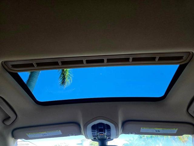 Photo of 2014 Blue Porsche Panamera