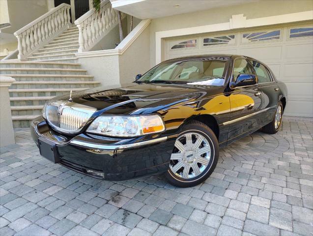 2003 Lincoln Town Car