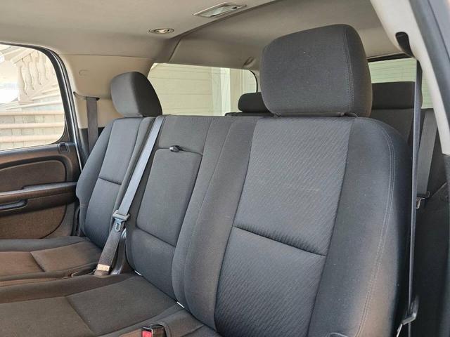 Photo of 2012 White Chevrolet Suburban