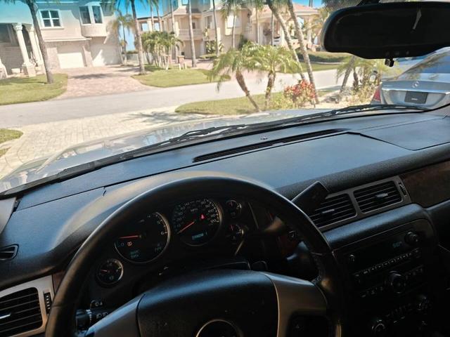Photo of 2012 White Chevrolet Suburban