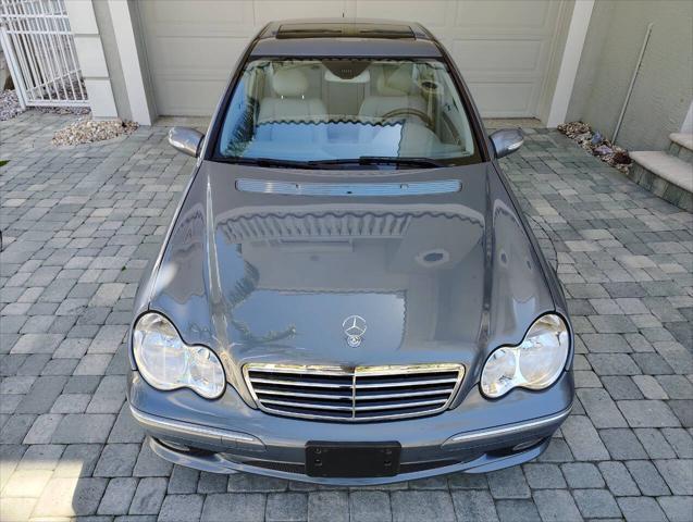 Photo of 2005 Blue Mercedes-Benz C-Class
