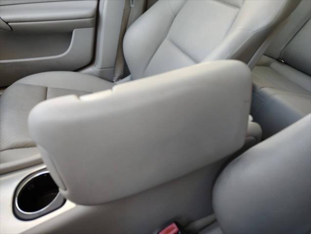 Photo of 2005 Blue Mercedes-Benz C-Class