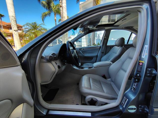 Photo of 2005 Blue Mercedes-Benz C-Class